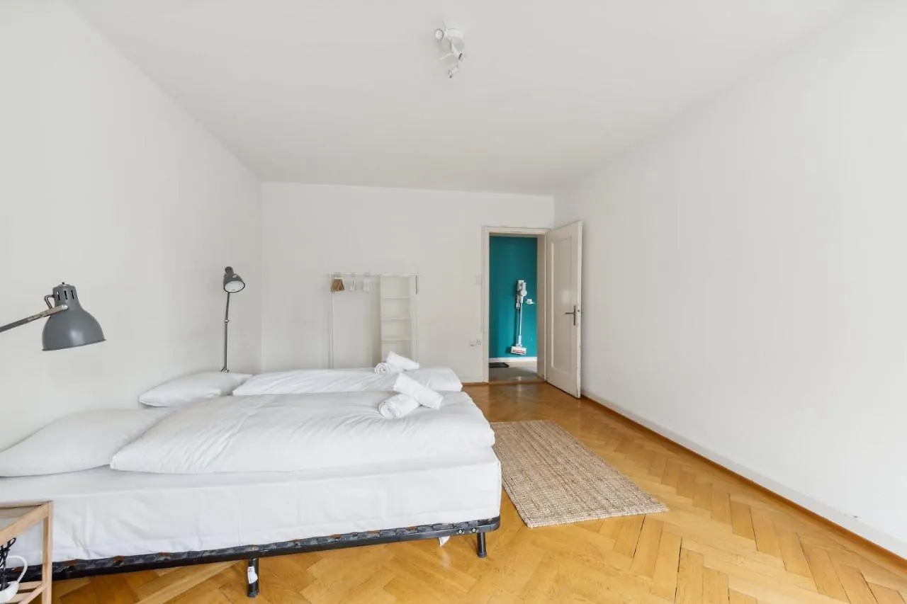 Central Apartment For City Explorers 224 Zúrich 0*,